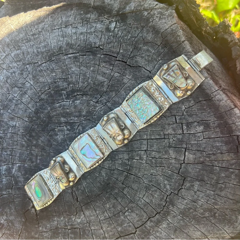 Taxco Sterling Silver and Iridescent Bracelet, Chunky, Marked 925. Nice Weight - Picture 5 of 14